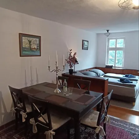 Am Jenaer Markt, Mitten Im Zentrum, Fuer Bis Zu 5 Und 6 Personen Apartmán *