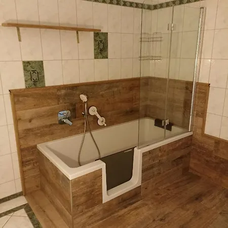 Am Jenaer Markt, Mitten Im Zentrum, Fuer Bis Zu 5 Und 6 Personen Jena