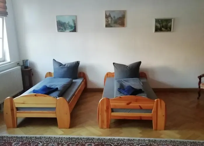 Appartement Am Jenaer Markt, Mitten Im Zentrum, Fuer Bis Zu 5 Und 6 Personen Jena